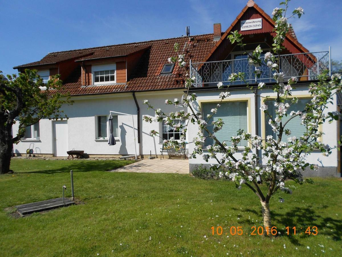 Ferienwohnungen Am Plaetlinsee Wustrow  Esterno foto